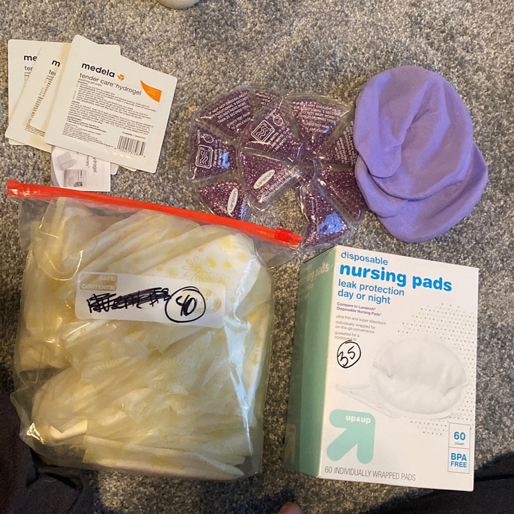 Nursing pads, soothing gel pads and nursing therapy pads